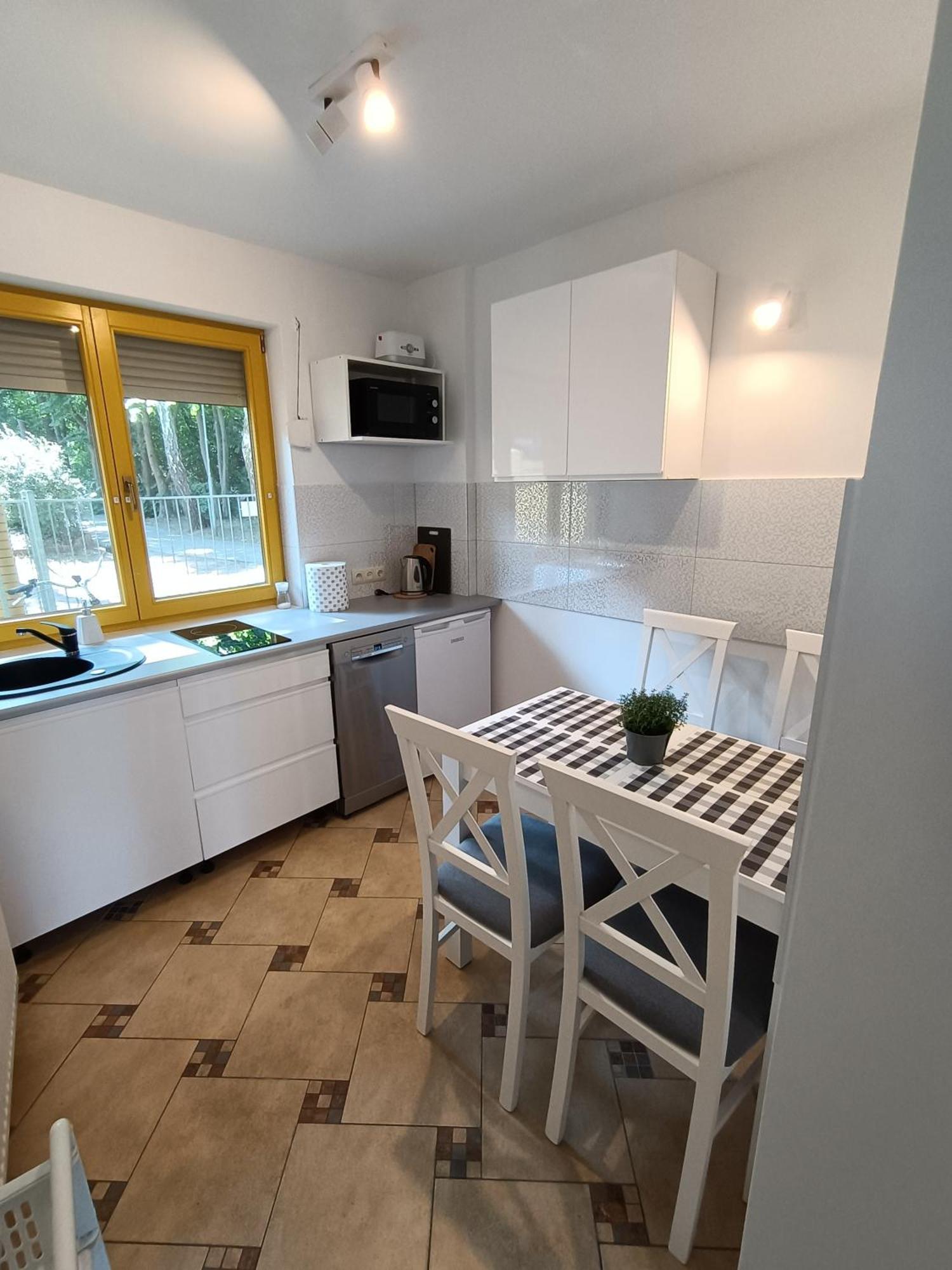 Dom Przy Plazy Apartment Дзивновек Екстериор снимка